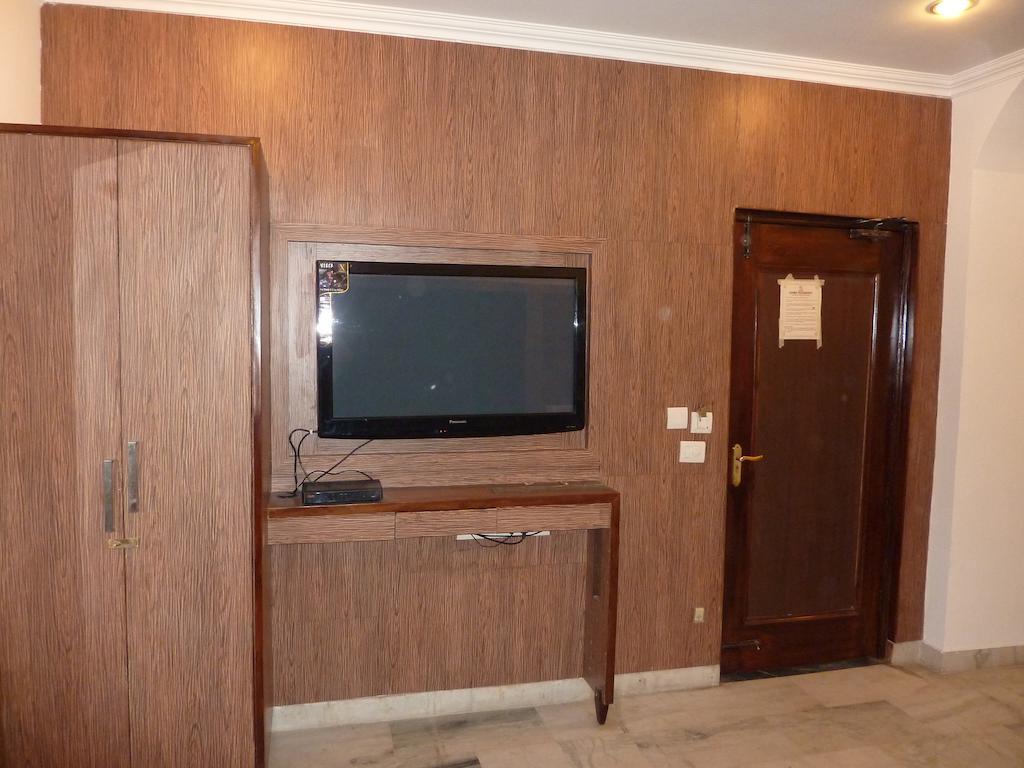 Rama Residency Hotel Gurgaon Room photo