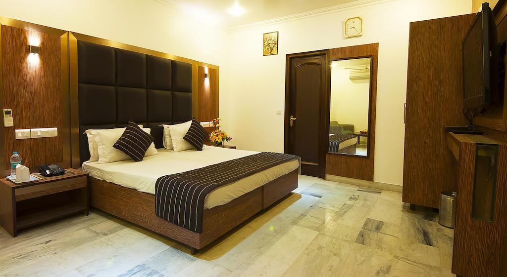 Rama Residency Hotel Gurgaon Room photo