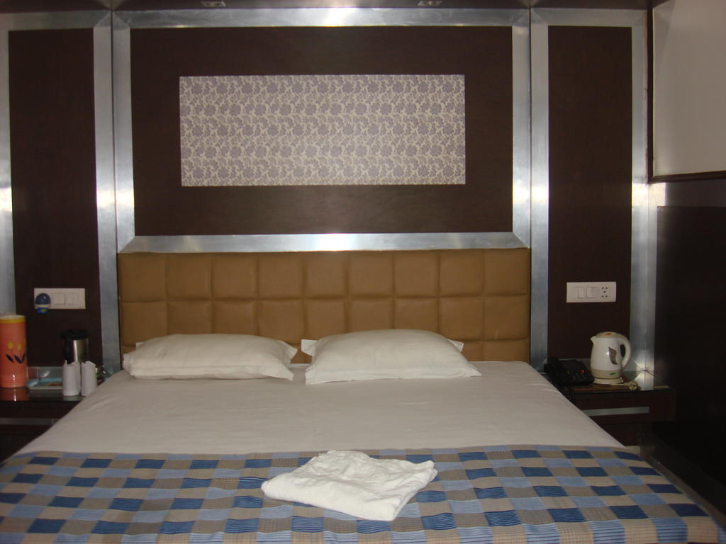 Rama Residency Hotel Gurgaon Room photo