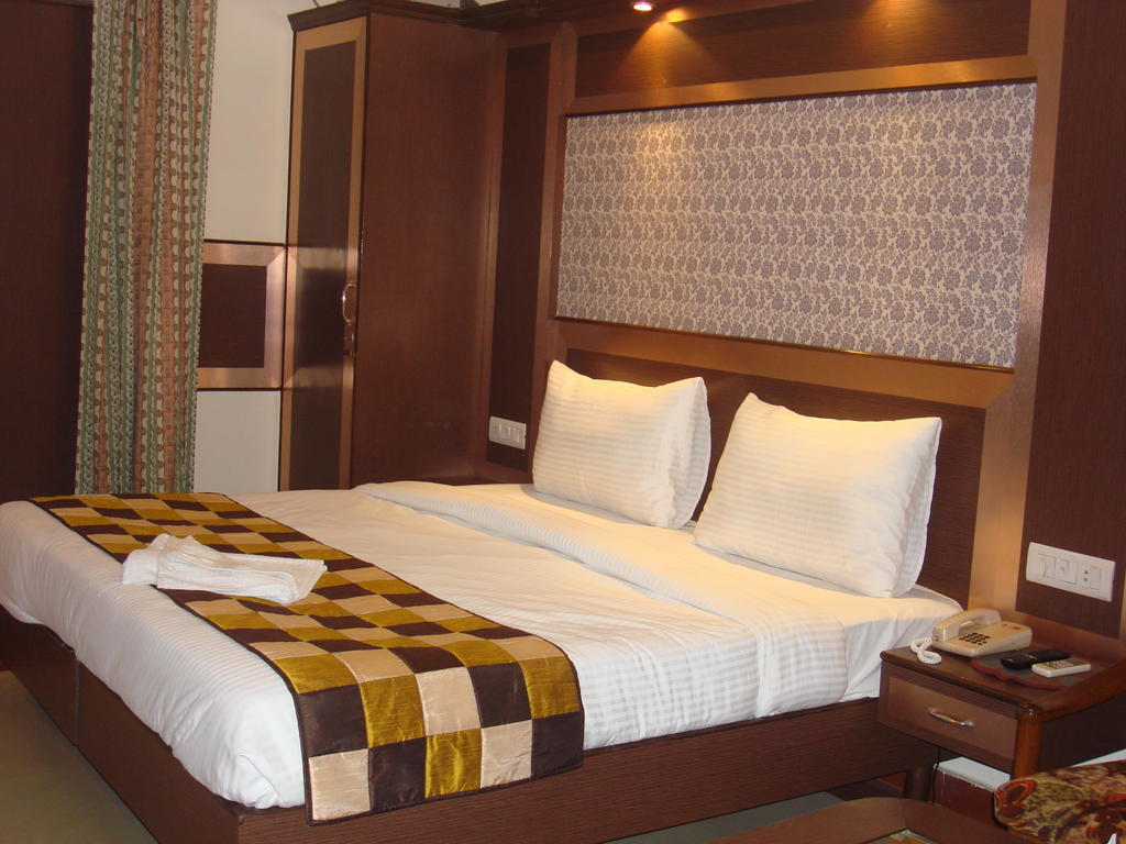 Rama Residency Hotel Gurgaon Room photo